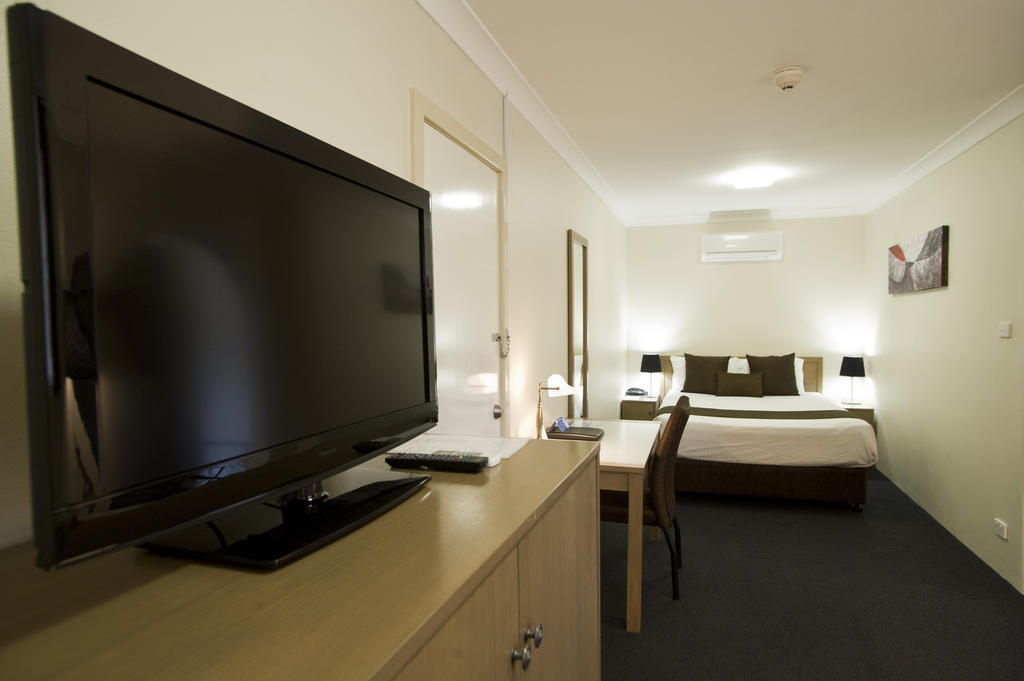 Noah'S Mid City Motor Inn Muswellbrook Zimmer foto