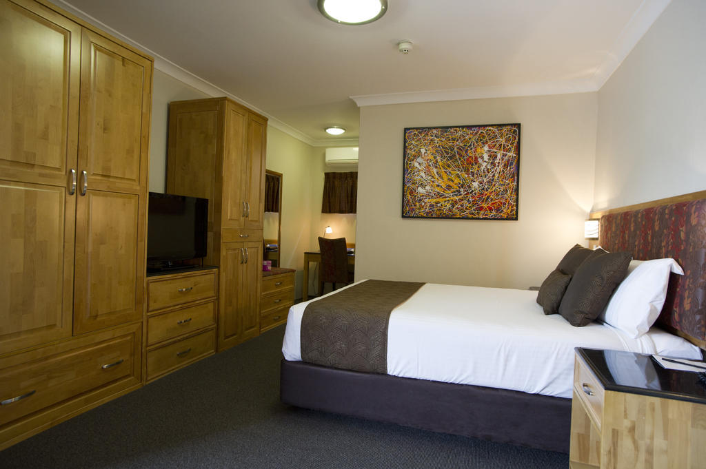 Noah'S Mid City Motor Inn Muswellbrook Zimmer foto